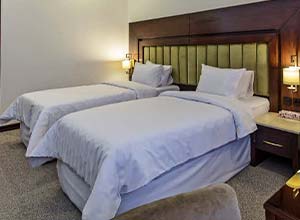 عکس هتل بزرگ پارک حیات مشهد