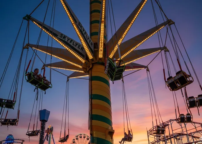 پرواز در آسمان