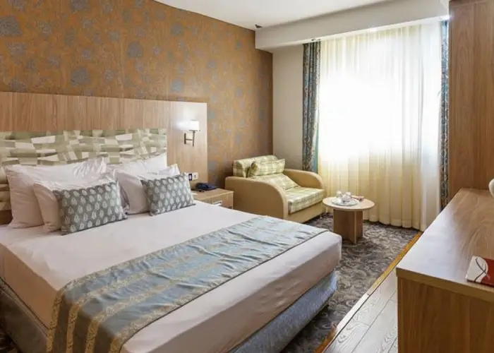 عکس هتل های سه ستاره شیراز _ یه جای خوب