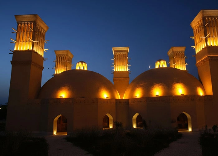 آب انبار دو گنبد و پنج بادگیر کیش