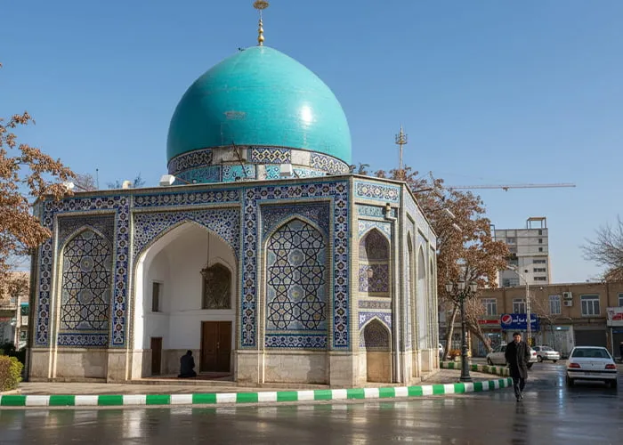  گنبد خشتی و گنبد سبز