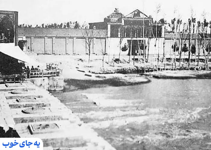 عکس از پل خواجو درسال 1305شمسی 