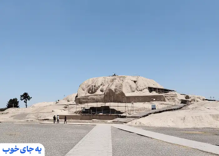 بهترین زمان سفردر پاییز به تپه سیلک کاشان بهترین زمان سفردر پاییز به تپه سیلک کاشان
