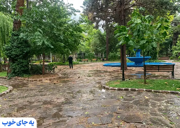 باغ ملی در هوای بارانی فصل بهار باغ ملی در هوای بارانی فصل بهار