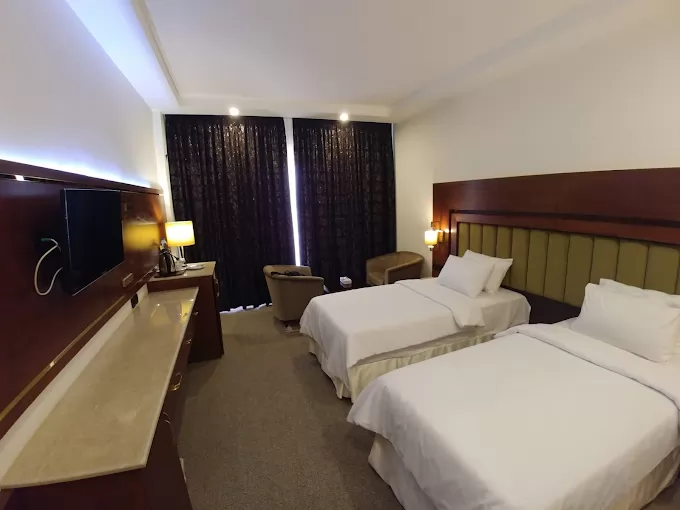 هتل بزرگ پارک حیات مشهد - اتاق 2 تخته (2 تخت 1 نفره)