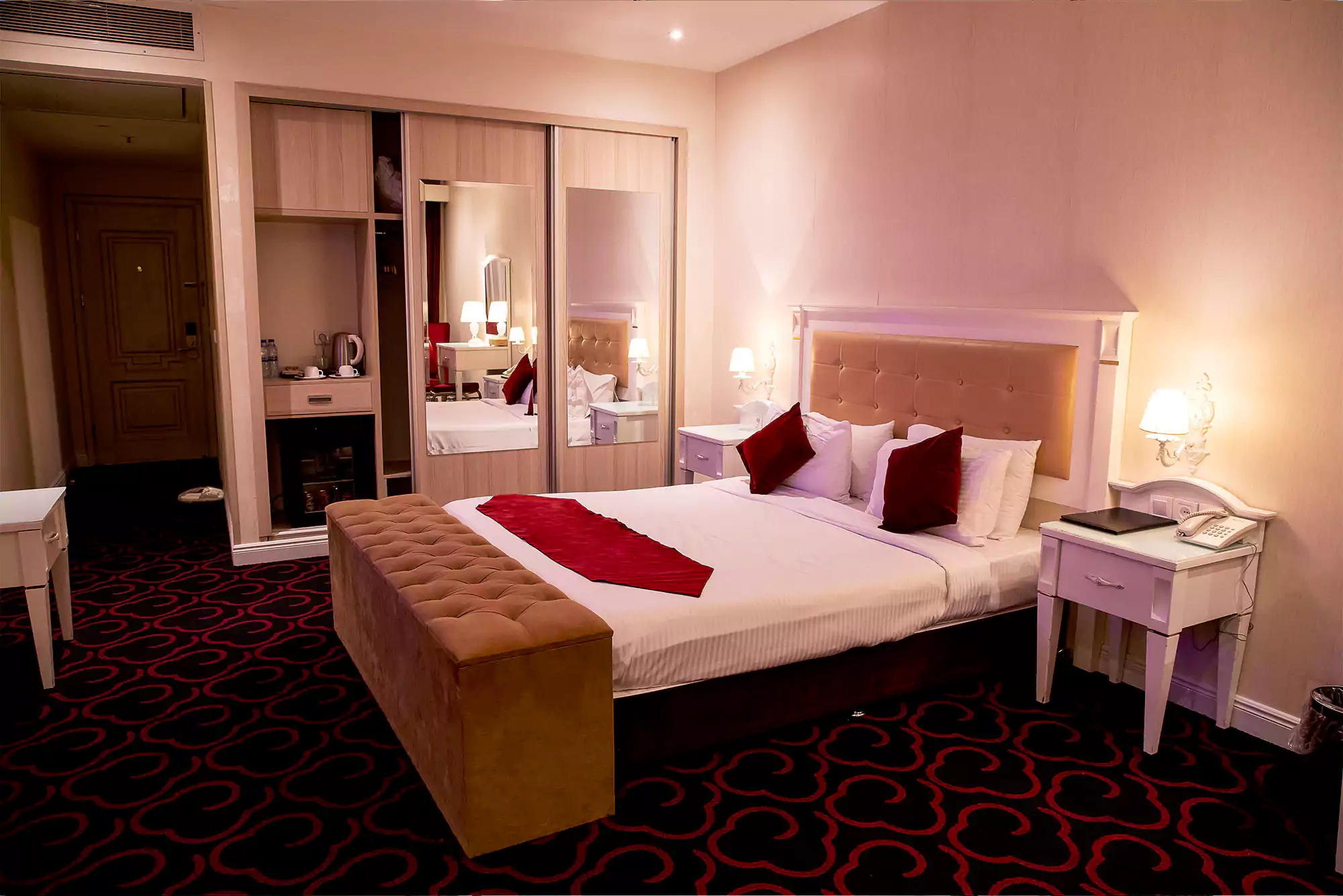 هتل پرشین پلازا تهران - اتاق 2 تخته (1 تخت 2 نفره)