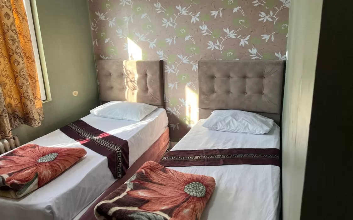 هتل سپیدار مشهد - اتاق 2 نفره (2 تخت 1 نفره)