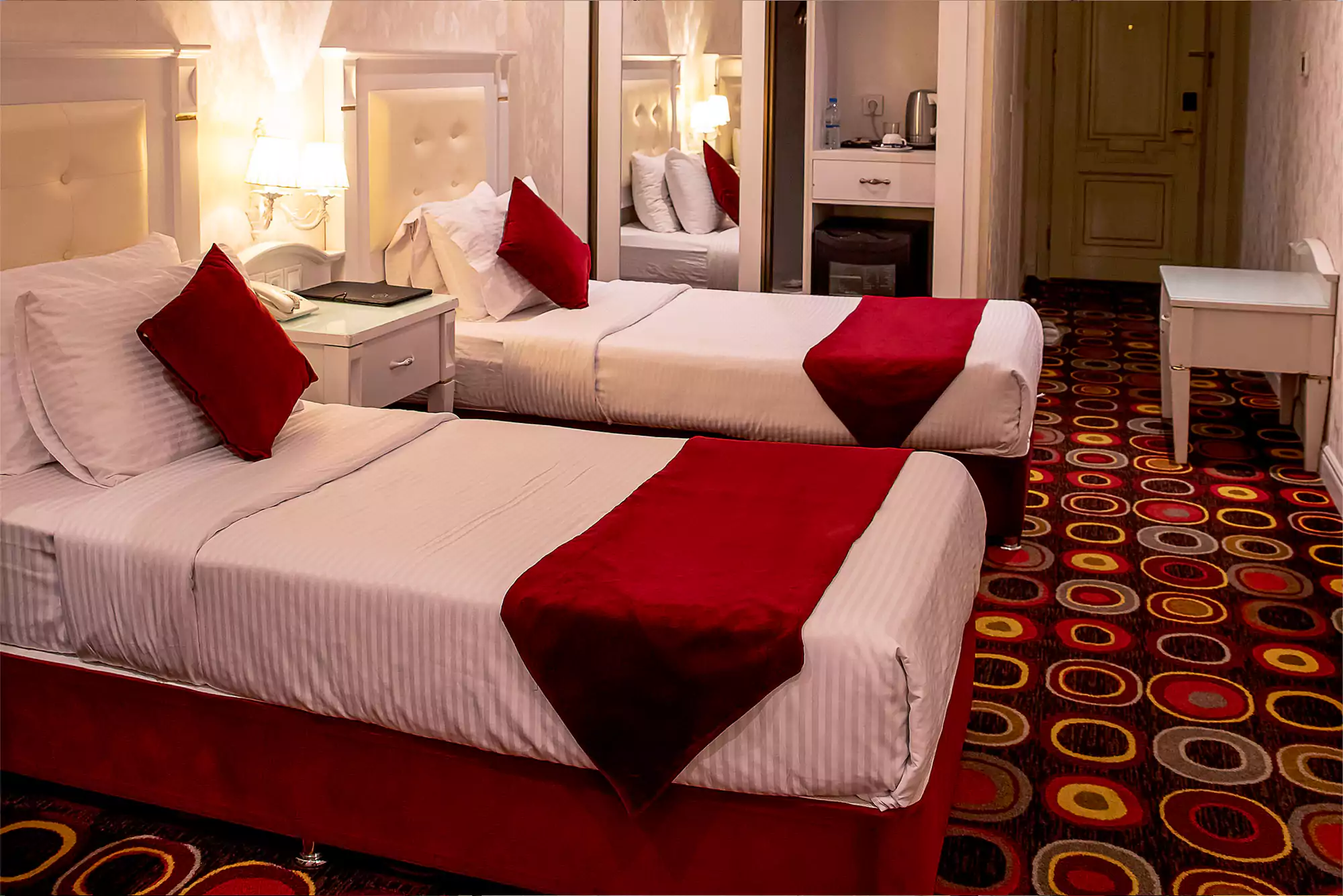 هتل پرشین پلازا تهران - اتاق 2 تخته (2 تخت 1 نفره)