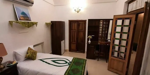 اقامتگاه سنتی پارسیک یزد - اتاق 1 تخته (1 تخت 1 نفره)