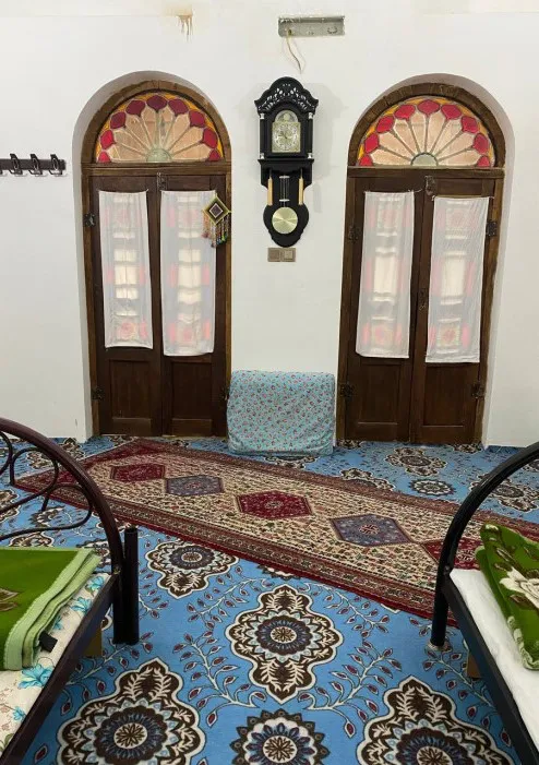 اقامتگاه بومگردی هشت یزد - نمای اتاق