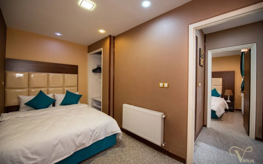 هتل ونوس قم - اتاق 2 تخته (1تخت 2 نفره)