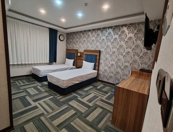 هتل قصر نادری قم - اتاق 2تخته (2تخت 1نفره)