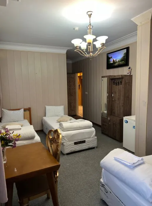 هتل پاسارگاد قم - اتاق 4 تخته (4تخت 1نفره)