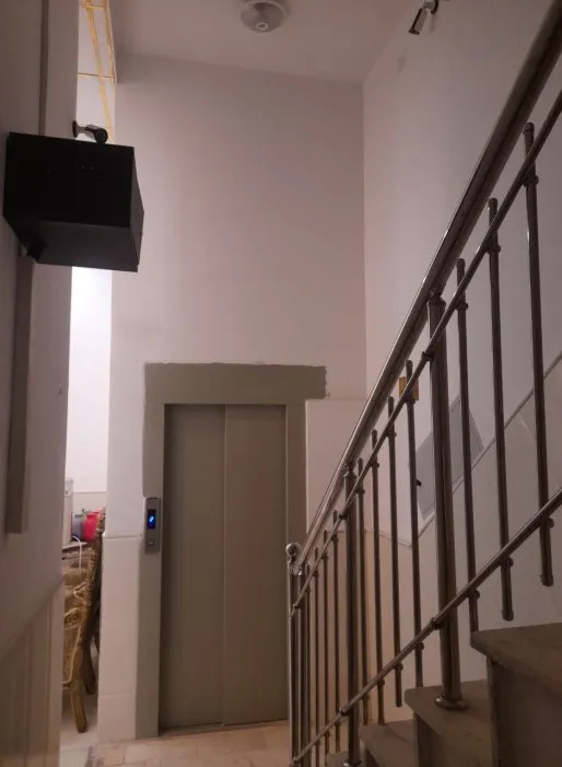 خانه مسافر پردیس قم - امکانات هتل (آسانسور)