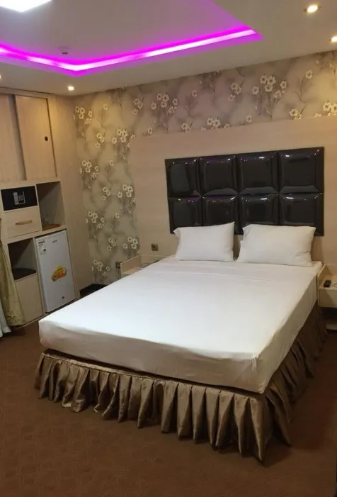 هتل کاظمین قم - اتاق 2 تخته (1 تخت 2 نفره)