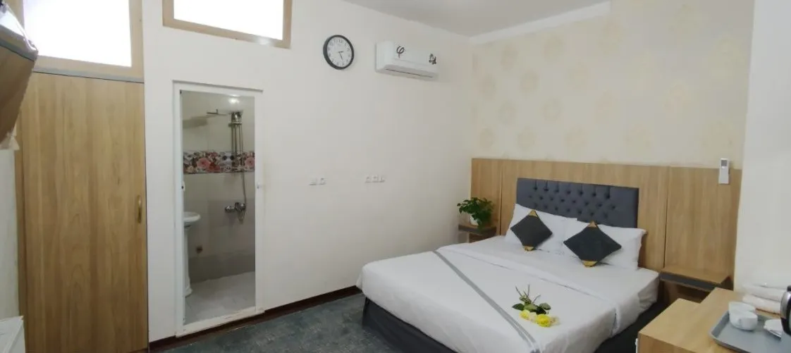 هتل آراسته قم - اتاق 2 تخته ( 1 تخت 2 نفره)