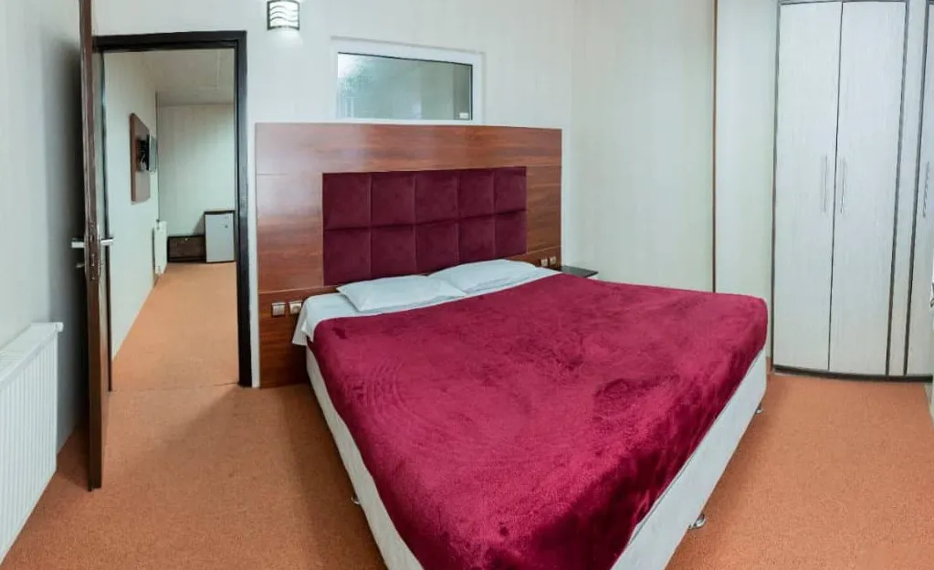 هتل ذوی القربی قم - اتاق 2 تخته (1 تخت 2 نفره)