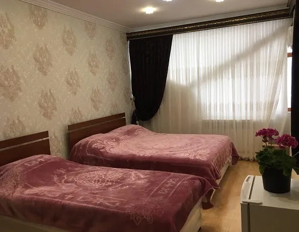 هتل زیارت گرگان - اتاق 3 تخته (1 تخت 2 نفره 1 تخت 1 نفره)