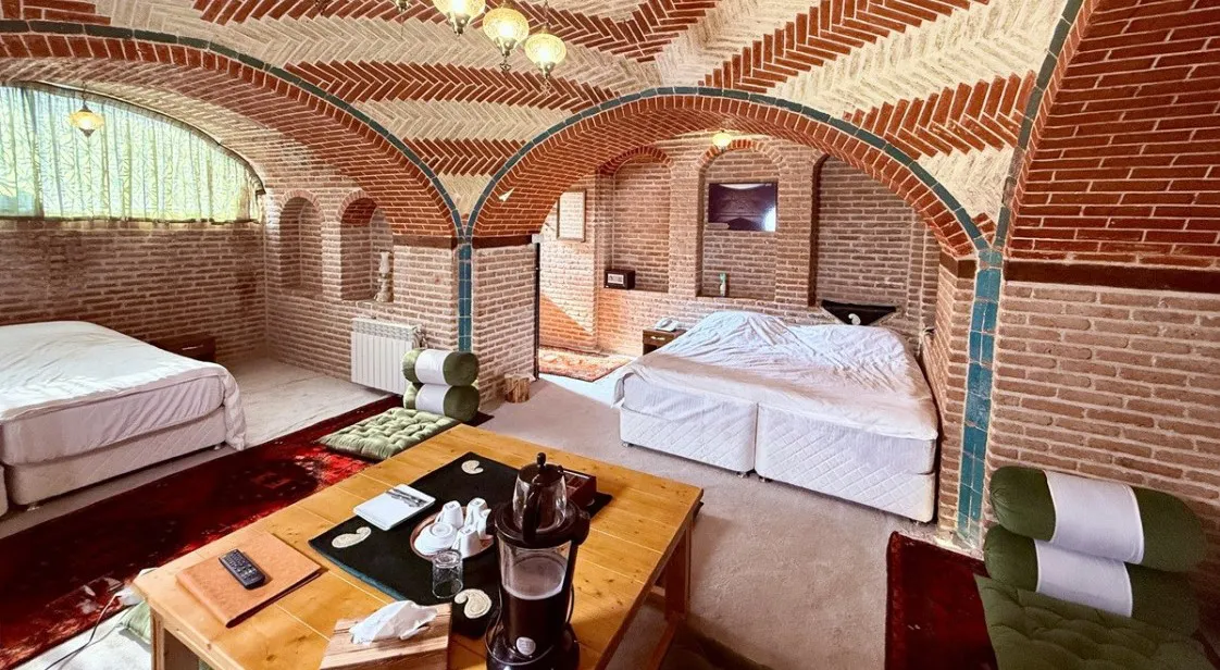 اقامتگاه سنتی عمارت بهروزی قزوین - نمای اتاق 
