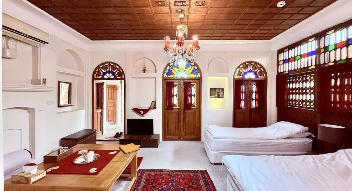 اقامتگاه سنتی عمارت بهروزی قزوین - نمای اتاق 
