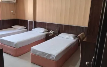 هتل نادری اهواز - اتاق 3 تخته (3 تخت 1 نفره)