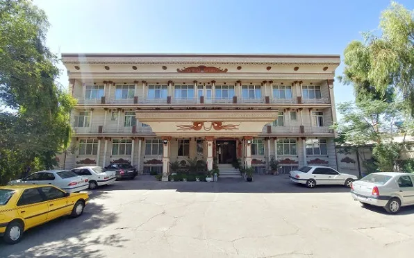 هتل اخوان کرمان - نمای بیرونی 