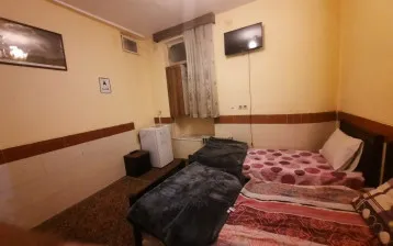 هتل کرمانیا کرمان - اتاق 2 تخته (2 تخت 1 نفره)