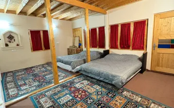 اقامتگاه بومگردی باغ ریحان لاهیجان - اتاق 4 تخته (2 تخت 2 نفره)