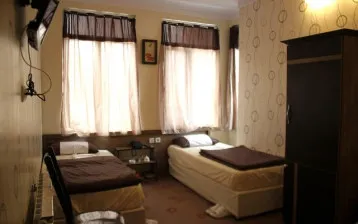 مهمانسرای ایده ال اردبیل - اتاق 2 تخته ( 2 تخت 1 نفره)