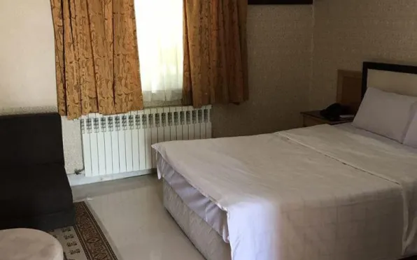 هتل جهانگردی زنجان - اتاق 2 تخته (1 تخت 2 نفره)