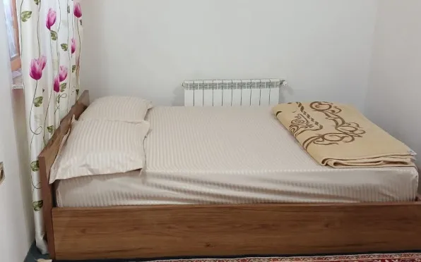 اقامتگاه بومگردی سپیدرود رشت - اتاق 2 تخته (1 تخت 2 نفره)