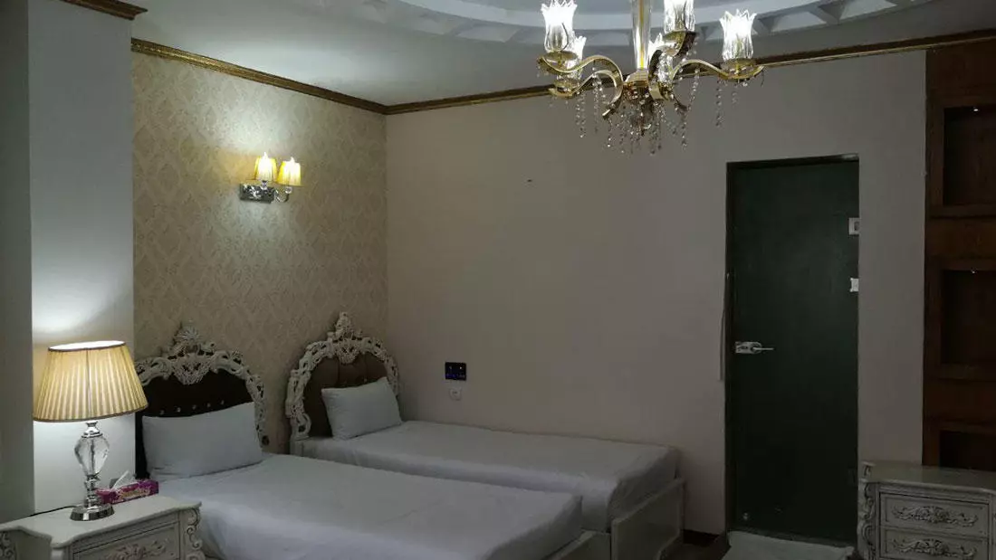 هتل لیپار چابهار - اتاق 2 تخته (2 تخت 1 نفره)