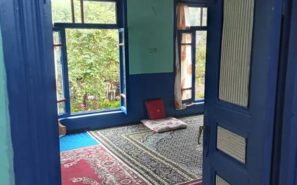 اقامتگاه بومگردی اکبربابا تالش - نمای اتاق