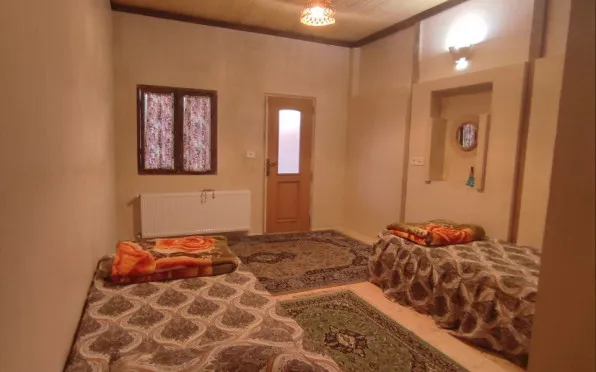اقامتگاه بومگردی تی ته رودسر - اتاق 2 تخته (2 تخت 1 نفره)