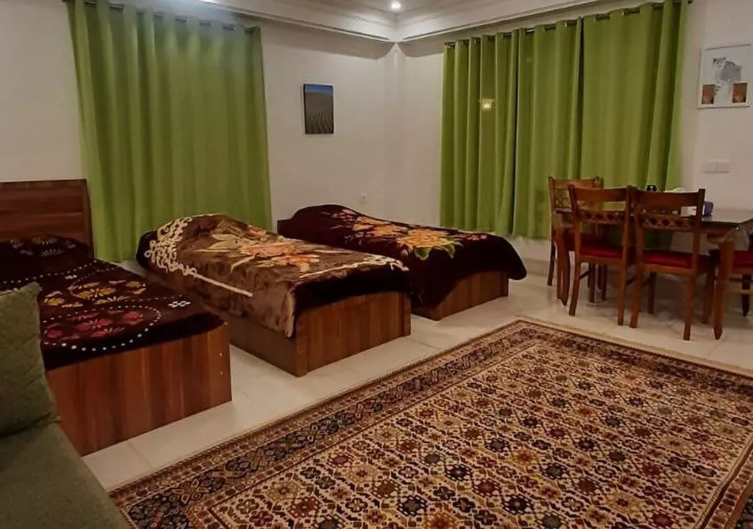 اقامتگاه بومگردی اورس شاهرود - نمای اتاق 