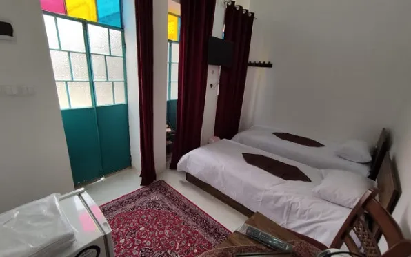 اقامتگاه سنتی عمارت پدری شوشتر - اتاق 2 تخته (2 تخت 1 نفره)