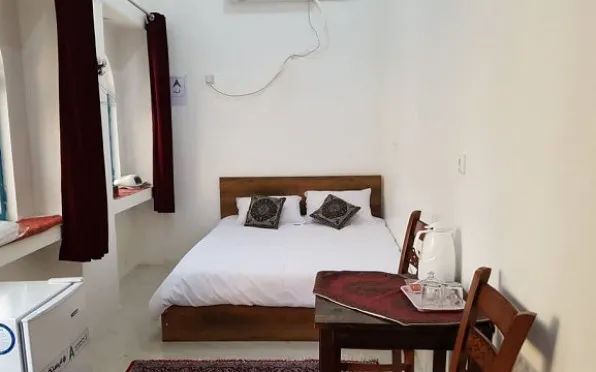 اقامتگاه سنتی عمارت پدری شوشتر - اتاق 2 تخته (2 تخت 1 نفره)