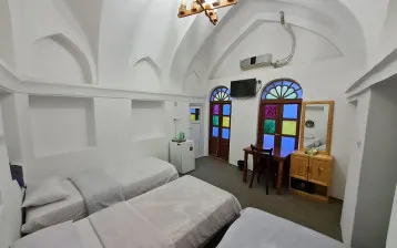 هتل عمارت افضل شوشتر - اتاق 3 تخته (3 تخت 1 نفره)