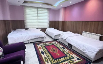 هتل قصرامید فومن - اتاق 4 تخته (1 تخت 2 نفره 2 تخت 1 نفره)