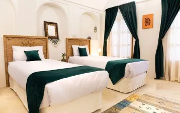 هتل تاریخی خانه آقازاده ابرکوه - اتاق 2 تخته (2 تخت 1 نفره)