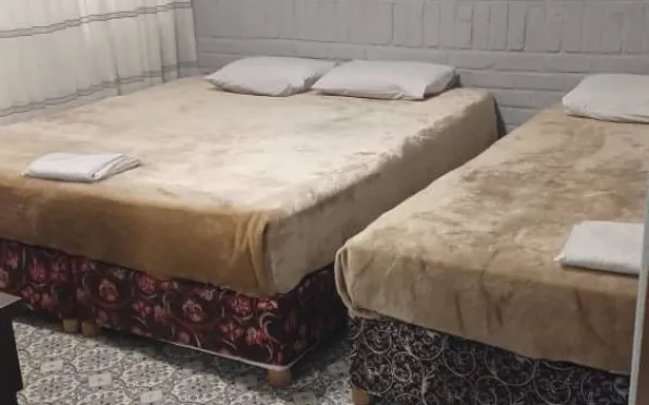 هتل جهانگرد خوانسار - اتاق 3 تخته (1 تخت 2 نفره 1 تخت 1 نفره)
