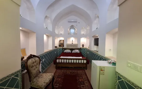 اقامتگاه بومگردی دیوان سالار نائین - اتاق 2 تخته (1 تخت 2 نفره)