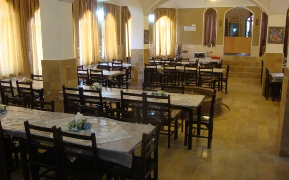 هتل یه تا خور و بیابانک - رستوران 