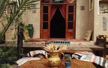 اقامتگاه بومگردی پایو خور و بیابانک - نمای محوطه 
