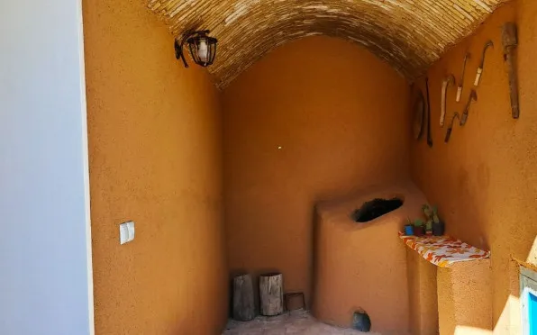 اقامتگاه بومگری خانه مادری نجف آباد - نمای بیرونی