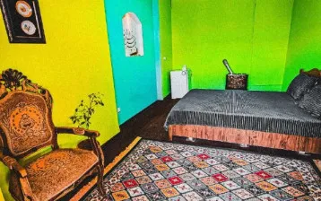 اقامتگاه بومگردی عمارت سرهنگ بادرود - اتاق 2 تخته (1 تخت 2 نفره)