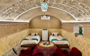 اقامتگاه سنتی سرای طاق چشمه آران و بیدگل - اتاق 2 تخته (2 تخت 1 نفره)