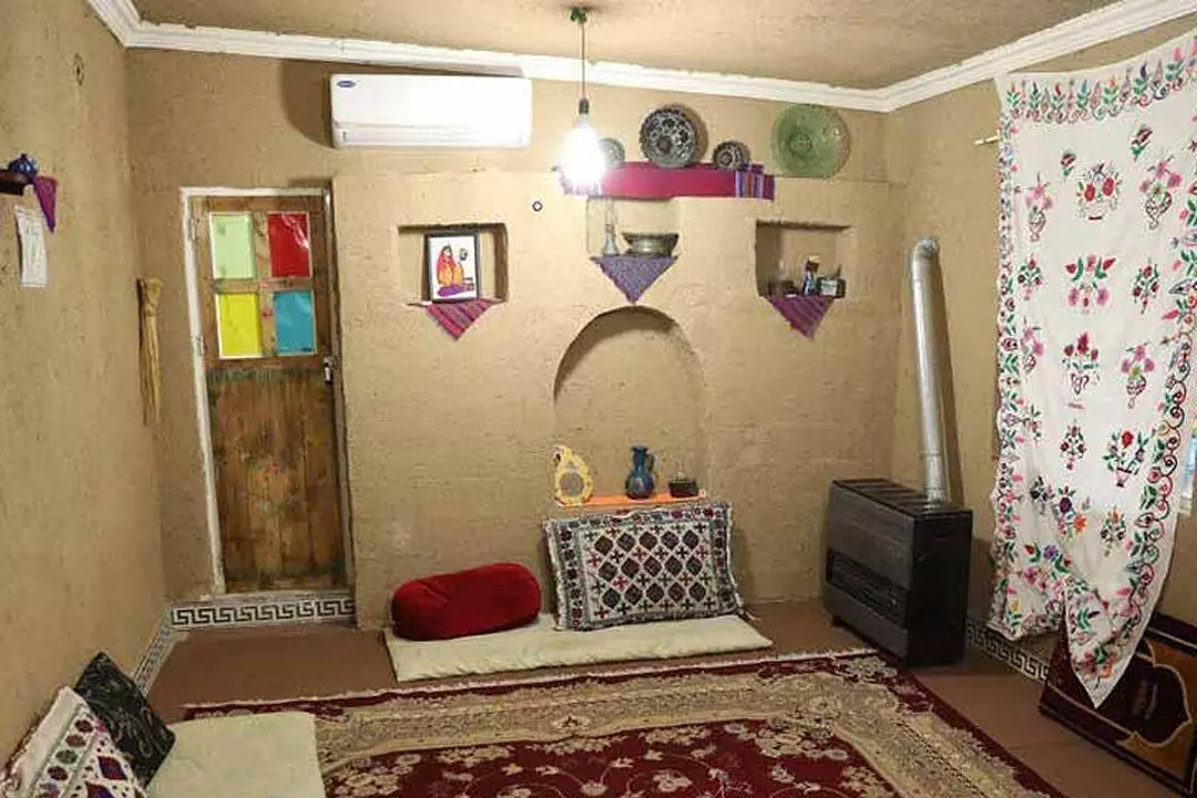 اقامتگاه بومگردی عموقدرت مینودشت - نمای اتاق 