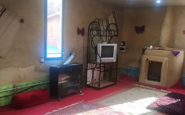 اقامتگاه بومگردی عموقدرت مینودشت - نمای اتاق 