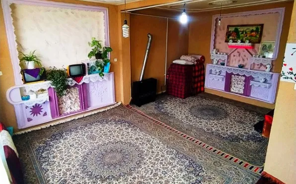 اقامتگاه بومگردی وامنان آزادشهر - نمای اتاق 